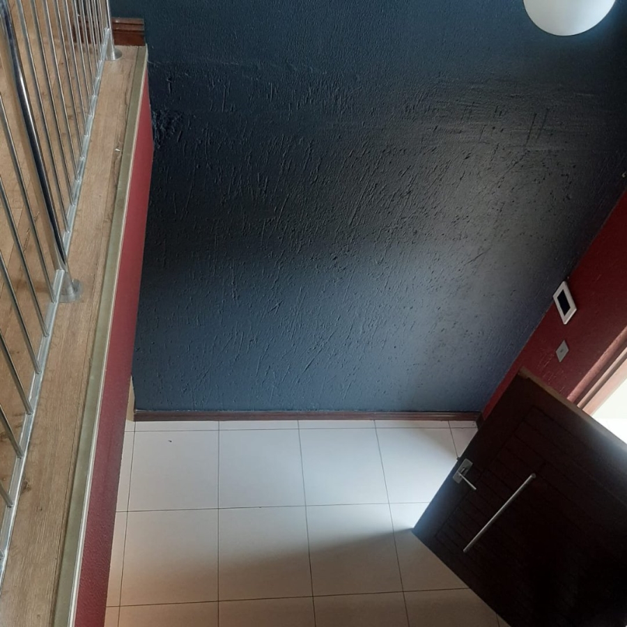 7 Bedroom Property for Sale in Amalinda Eastern Cape